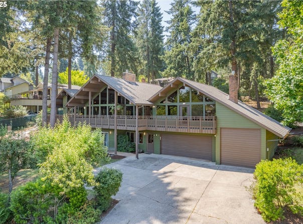 2815 CITY VIEW ST, Eugene, OR 97405