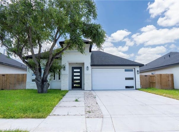 2221 N Woody Street, Edinburg, TX 78541