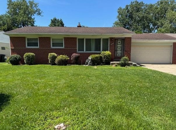 15935 Foch Street, Livonia, MI 48154
