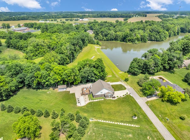 9231 E Poynter Drive, Morgantown, IN 46160