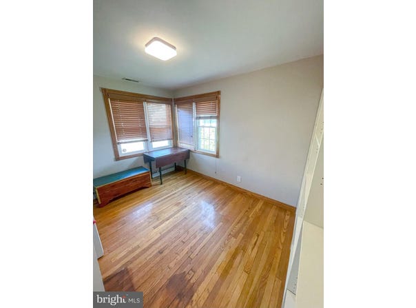 106 BENNET STREET, ROEBLING, NJ 08554