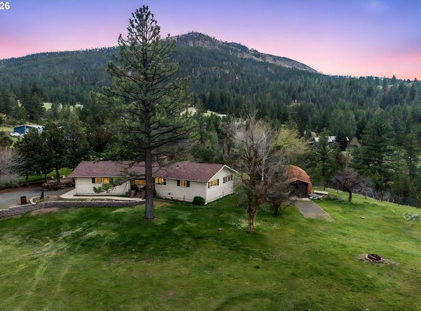 312 EDGEWOOD Dr, CanyonCity, OR 97820