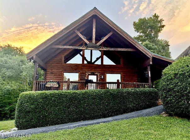 609 Cherry Blossom Way, Pigeon Forge, TN 37863