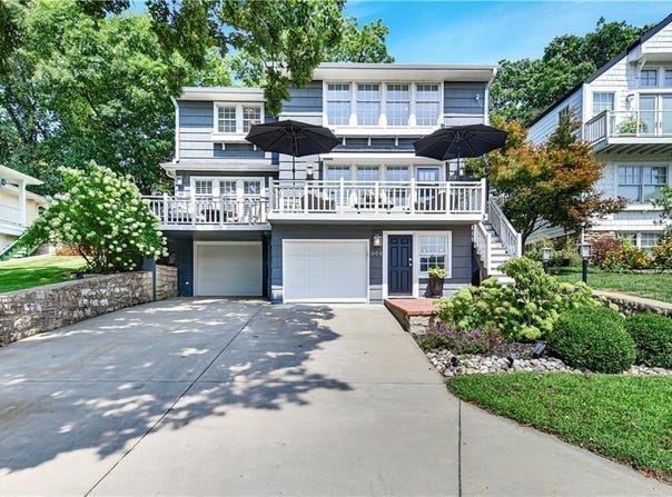 444 Lakeshore West Street, Lake Quivira, KS 66217