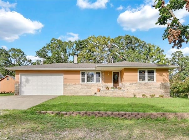 12579 Crestview Drive, Warsaw, MO 65355