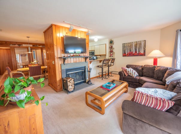 15 Haymaker Lane, Wilmington, VT 05363