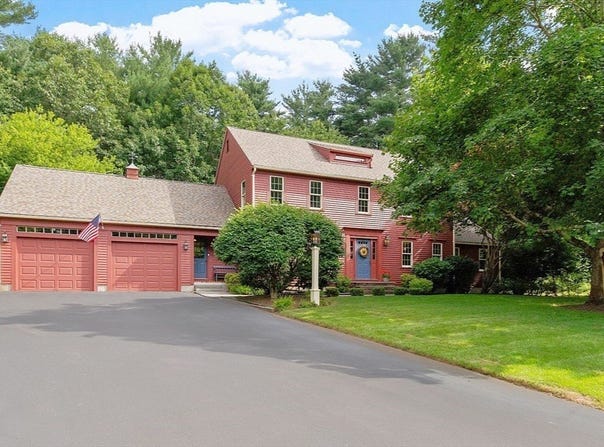 25 Evergreen Dr, Bridgewater, MA 02324