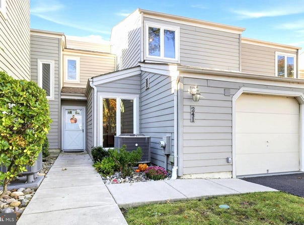 241 HASTINGS Court, DOYLESTOWN, PA 18901