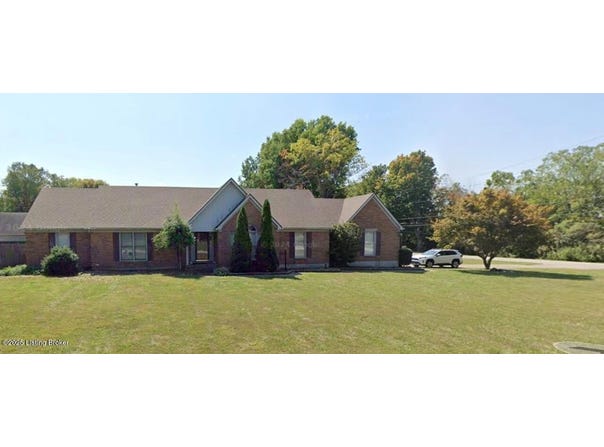 4807 Sussex Dr, Shepherdsville, KY 40165