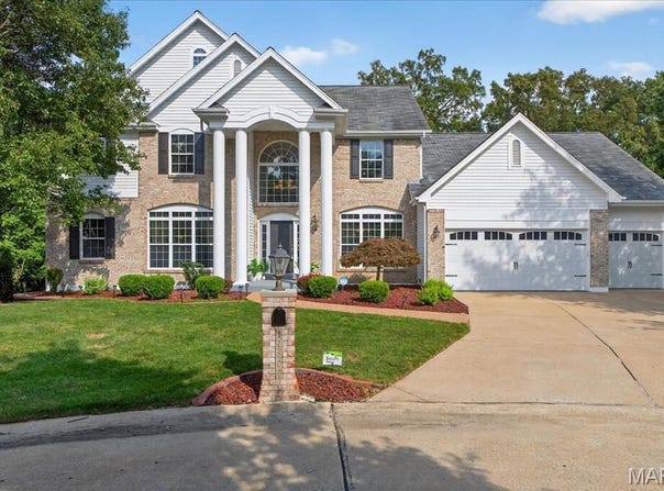 17600 Gardenview Manor Circle, Wildwood, MO 63038