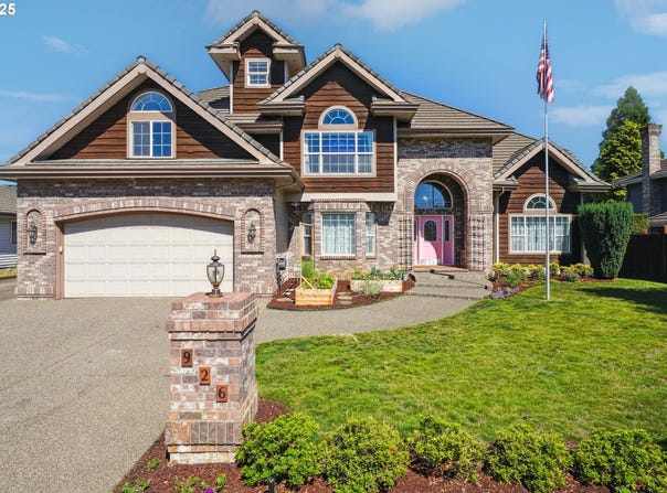 926 N BAKER ST, Canby, OR 97013