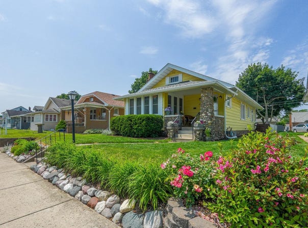 425 Gernhart Avenue, Mishawaka, IN 46544-2545