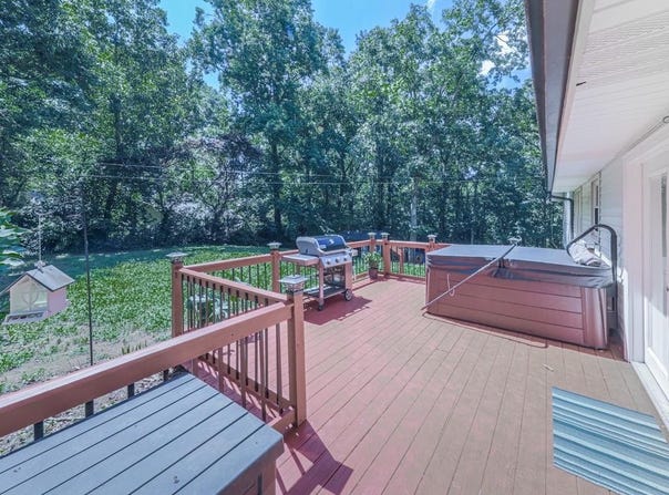 132 Little Brook Drive, Woodstock, GA 30188