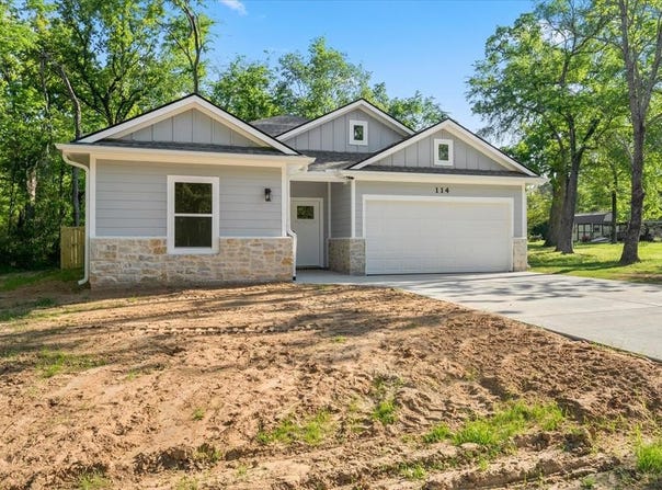 114 Granada St, Mabank, TX 75156