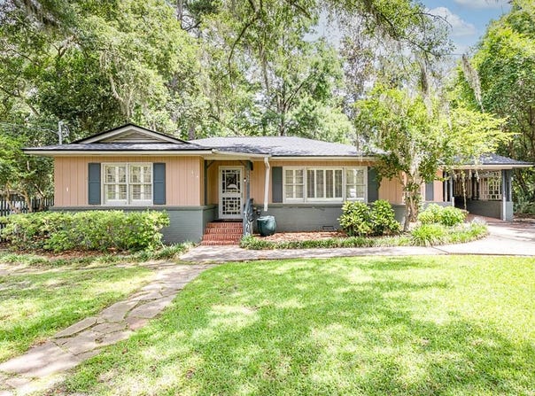 832 Governors Drive, Tallahassee, FL 32301