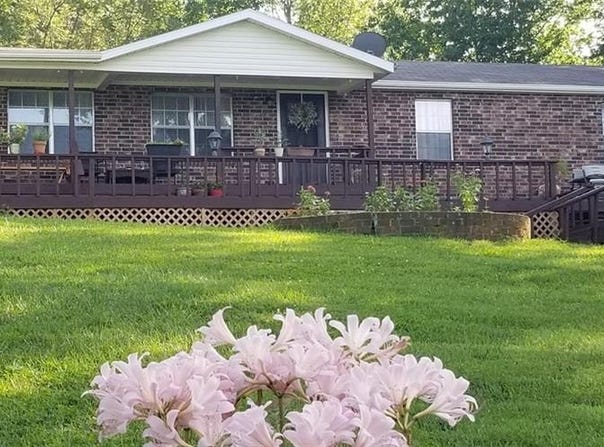 101 Campbell  RD, Fayetteville, AR 72701