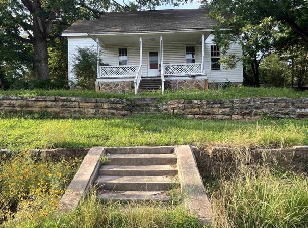304 W Church, Plumerville, AR 72127