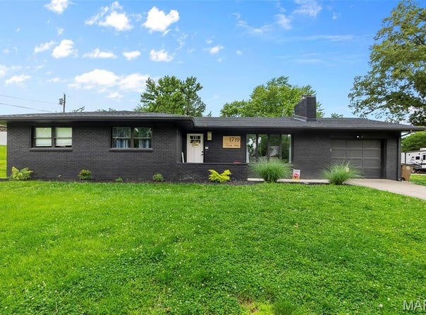 1719 Oak Hills Street, Cape Girardeau, MO 63701