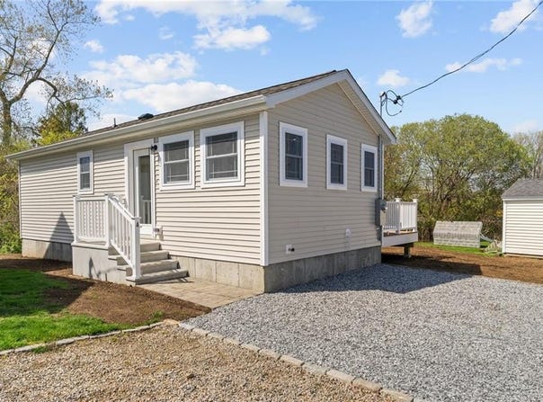 64 Burnside Avenue, Narragansett, RI 02882