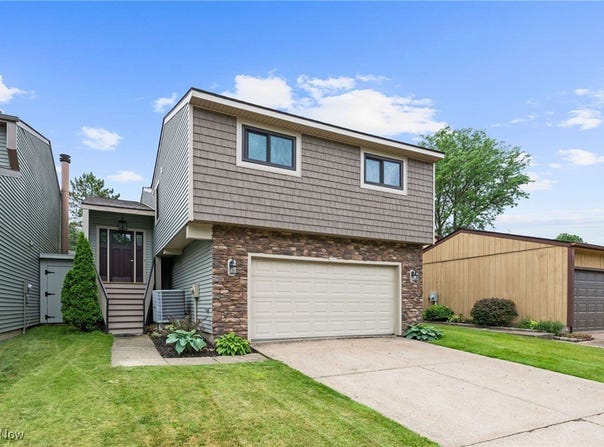 7152 Rippling Brook Lane, Concord, OH 44060