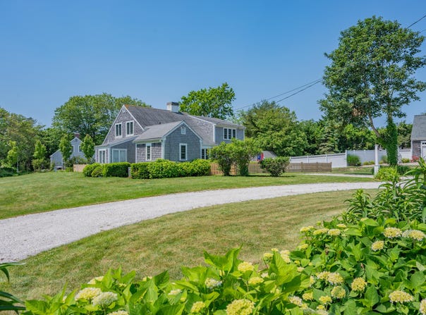 11 Seaside Avenue, Dennis, MA 02638