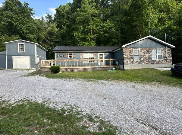 1765 Mason Lake Road, Berea, KY 40403