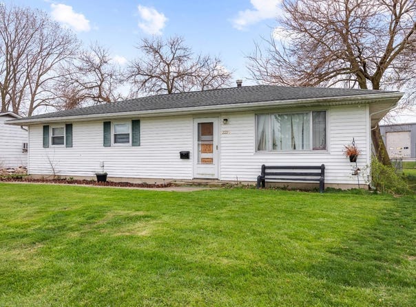 2220 Fallen Timber Drive, Sandusky, OH 44870