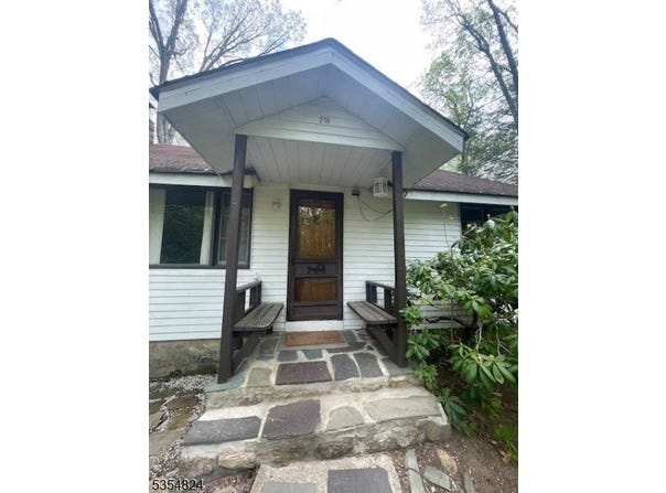 218 Wawayanda Rd, Vernon Twp., NJ 07422-1710