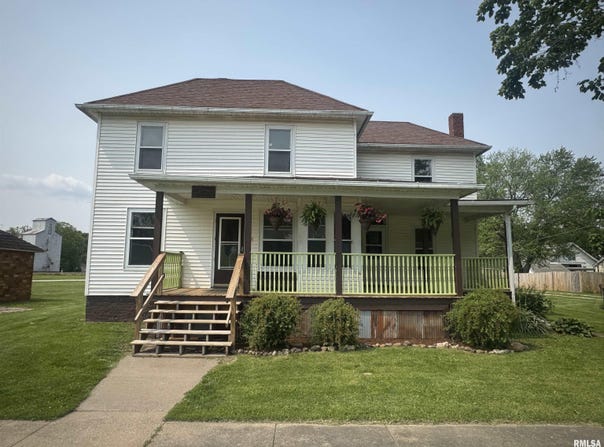 106 WALNUT Street, Avon, IL 61415