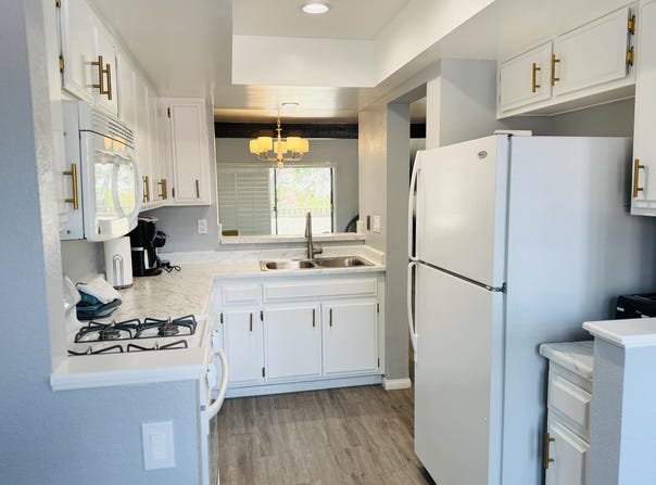 2345 Cherokee Way, Palm Springs, CA 92264