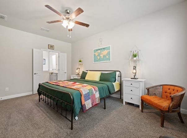 5709 Round Hill Road, Denton, TX 76210