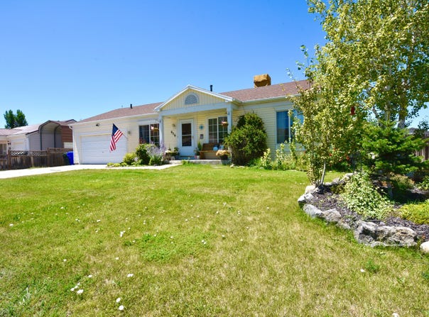 856 S 860 W, Tooele, UT 84074