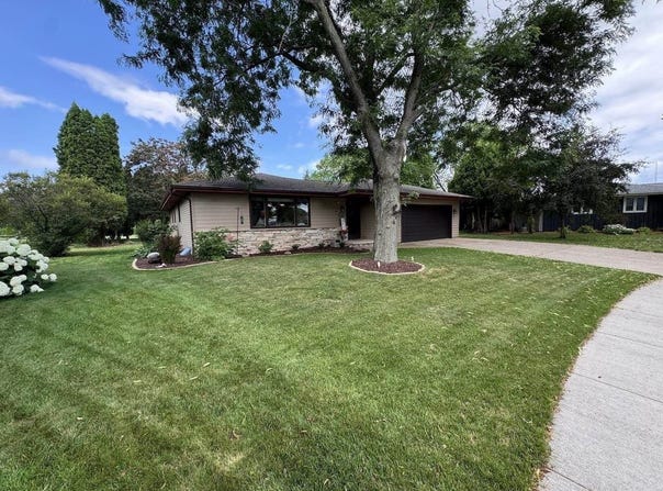 1201 S Buchanan Street, Appleton, WI 54915