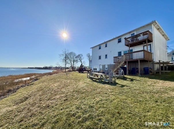 3 Bayview Place, West Haven, CT 06516