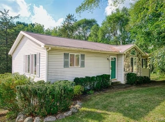 8180 Whitmore Lake Road, Green Oak Twp, MI 48116