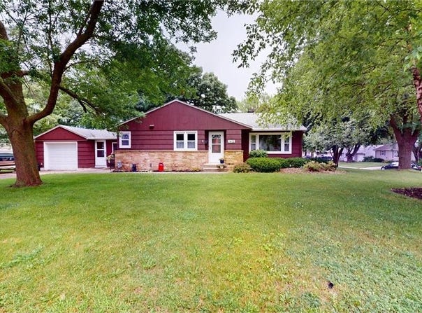 1402 W Clark Street, Albert Lea, MN 56007