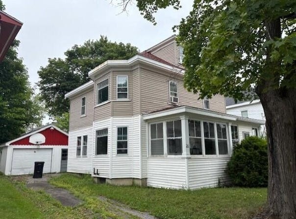26 Webster Avenue N, Bangor, ME 04401