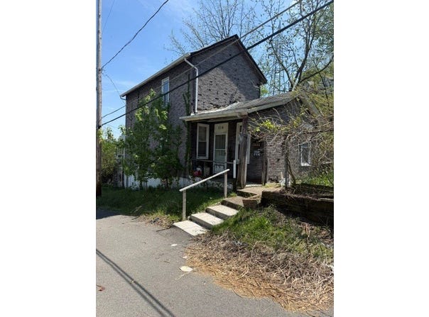 218 Florien St, Sheraden, PA 15204