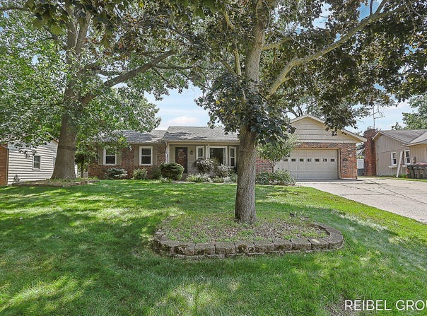 1548 Trentwood Street SW, Wyoming, MI 49509