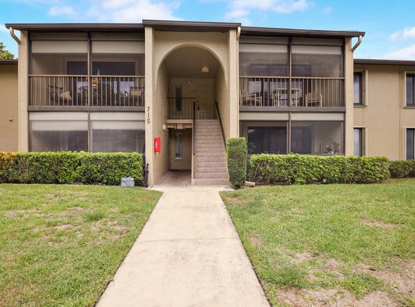 715 Sunny Pine Way, Greenacres, FL 33415