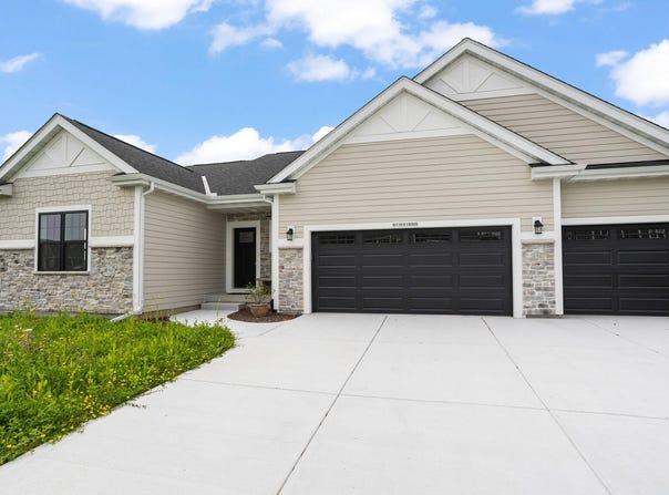 N119w15005 Ivy Ln, Germantown, WI 53022