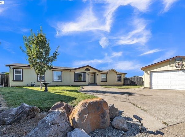 733 FESCUE Ave, Woodburn, OR 97071