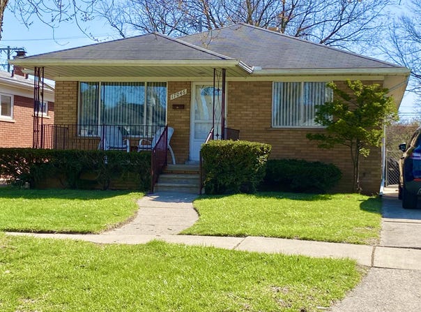 17046 wakenden Street, Redford, MI 48240