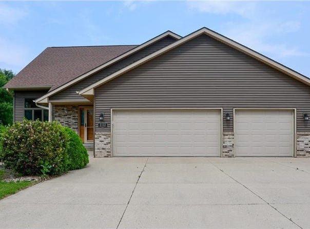 1111 Crystal Lake Drive, Lake Crystal, MN 56055
