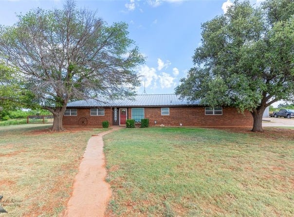 372 Fm 2744, Sweetwater, TX 79556