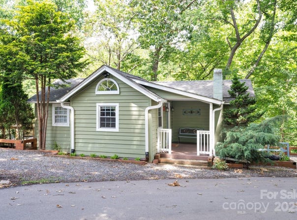 5 Arbutus Road, Asheville, NC 28805