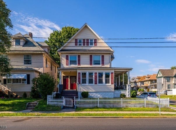 255 E Westfield Ave, Roselle Park Boro, NJ 07204-2362