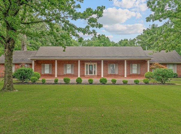 142 E Park Lane, Burdette, AR 72321