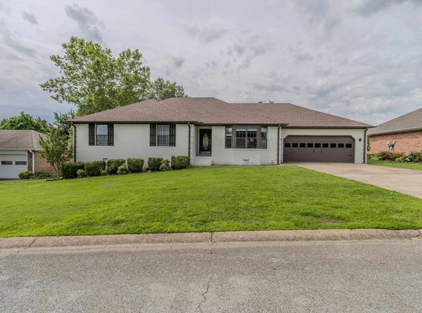 2106 Julie Ann Ln, Paragould, AR 72450