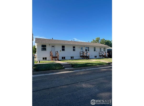 351 E 2nd St, Akron, CO 80720
